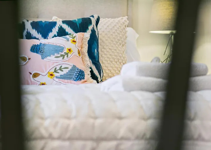 No 4 - Oak Tree - Pass The Keys *