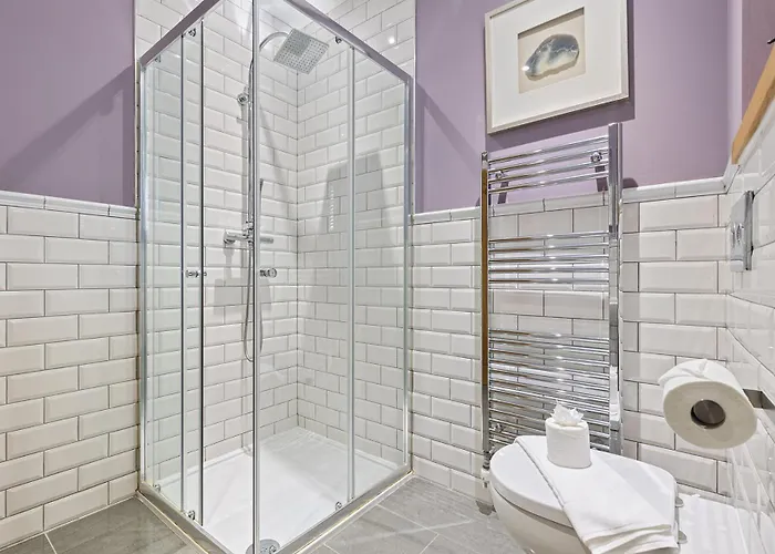 No 4 - Oak Tree - Pass The Keys * York