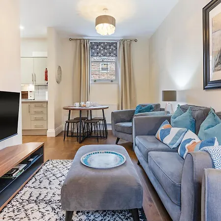 No 4 - Oak Tree - Pass The Keys Casa de Férias