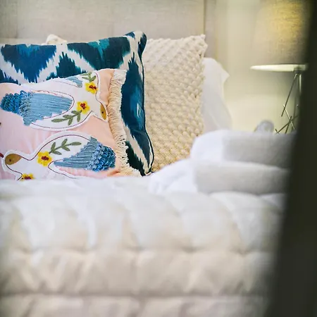 No 4 - Oak Tree - Pass The Keys *